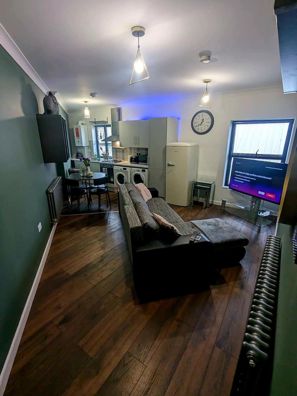 Bright & Modern Apartment In Hackney Wick E3 Лондон Экстерьер фото